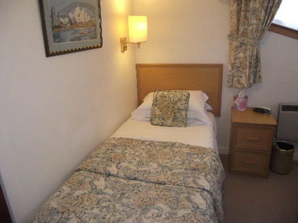 Whin Park Guest House Largs Εξωτερικό φωτογραφία